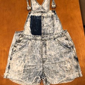 Old navy women’s overalls shorts size large